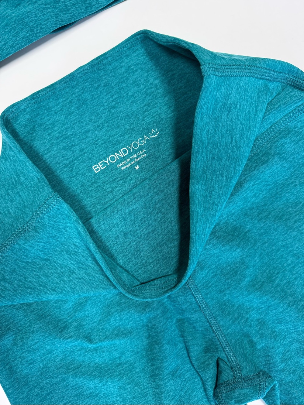 Beyond Yoga Spacedye Set: Lift Your Spirits Bra & High Waisted Leggings Teal - Picture 8 of 8